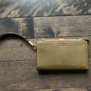 Michael Kors Wristlet Wallet - NEW